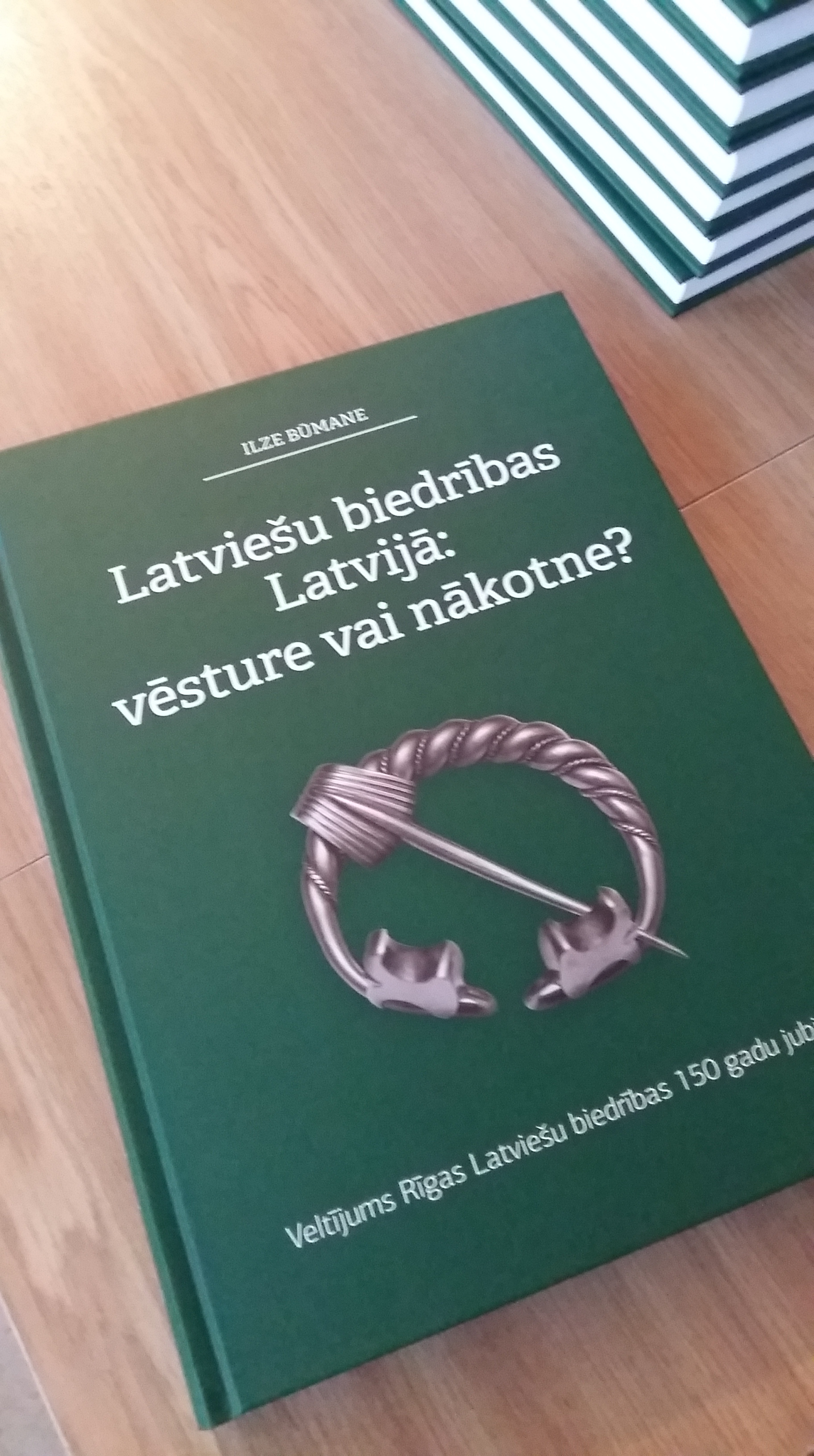 JLB viesojas grāmatas “Latviešu biedrības Latvijā: vēsture vai nākotne?” autore Ilze Būmane