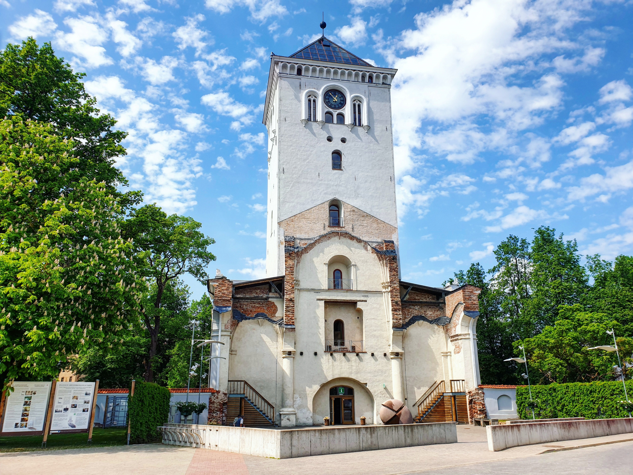 Publicētas Pauļa Rēveļa atmiņas par Jelgavas Sv.Trīsvienības baznīcas torņa atjaunošanu 